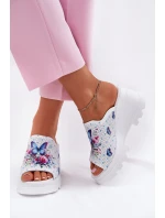 Skórzane Klapki Damskie Na Koturnie Artiker 56C0428 Białe