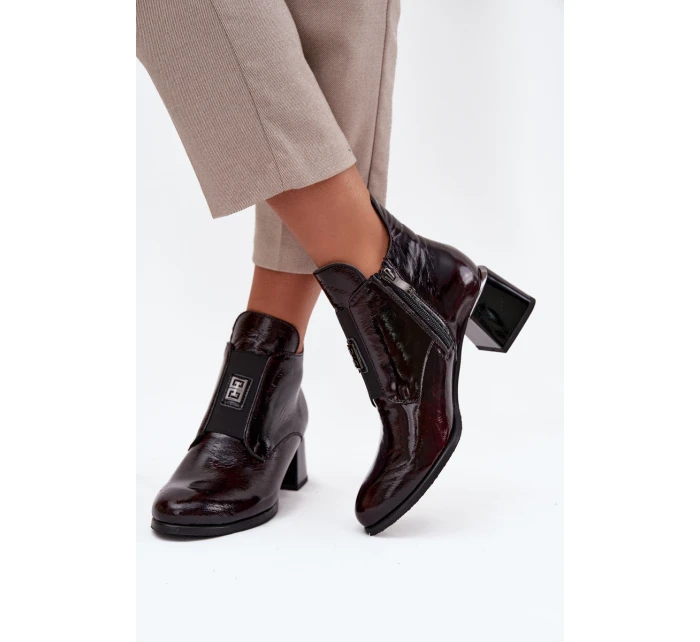 Skórzane Lakierowane Botki Na Klocku Z Ozdobnym Detalem Ocieplane Zazoo 60560 Bordowe