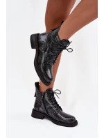 Lakované kožené dámské kotníkové boty na klínu model 21713911 tmavě modré - D&A