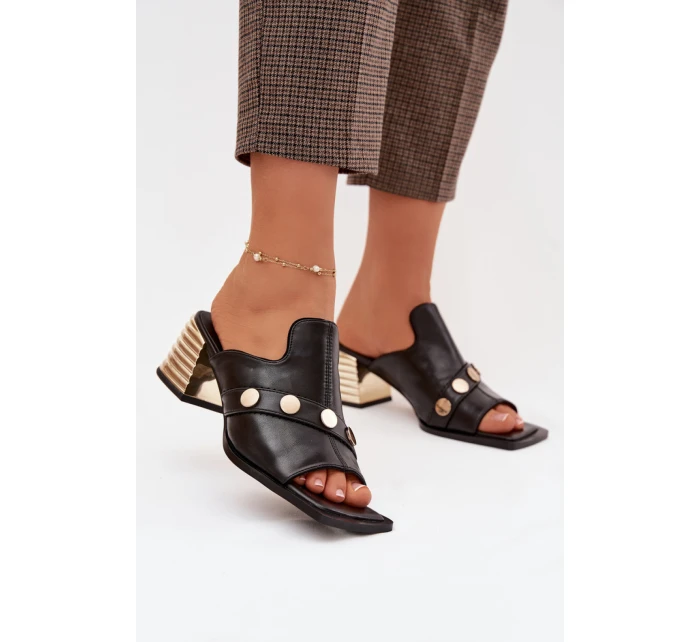 Papuče model 225350 Krok vo veľkom štýle