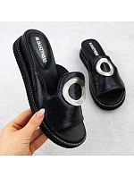 Dámské žabky na nízkém podpatku černé M.Daszynski