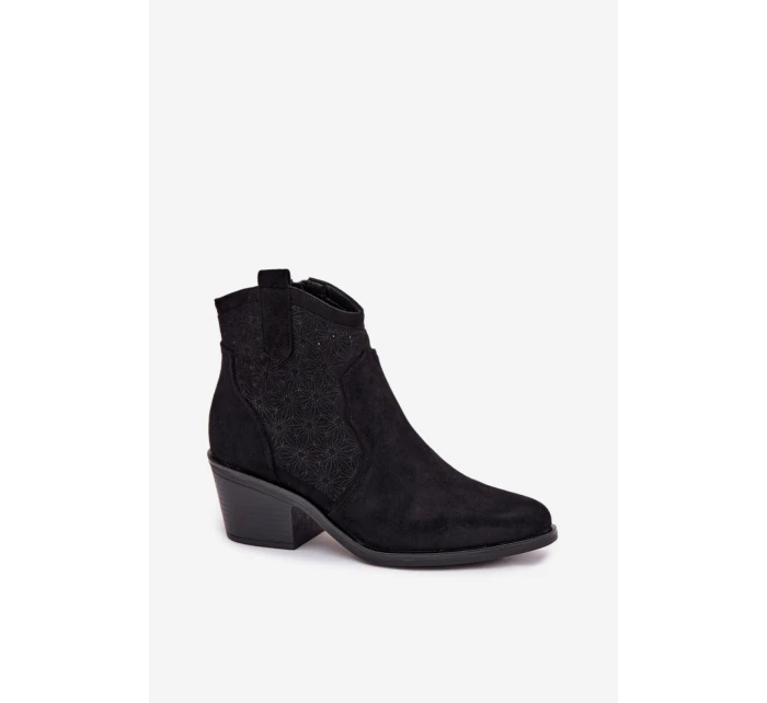 Topánky na podpätku model 224621 Krok vo veľkom štýle