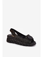 Kožené sandály na platformě s ozdobou model 22155243 - Artiker