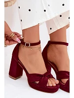 Dámské sandály na podpatku z imitace semiše bordové model 22107184 - Boto