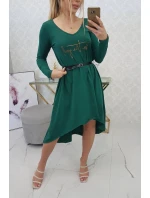Šaty s ozdobným pásikom a nápisom tmavo zelené Šaty s ozdobným pásikom a nápisom tmavo zelené