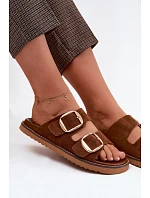 Dámské pantofle z imitace semiše s zlatými přezkami Camel Averia