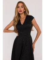 M892 Priliehavé šaty so skladanými záhybmi - čierne M892 Priliehavé šaty so skladanými záhybmi - čierne