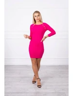 Šaty s ozdobnými knoflíky fuchsiové barvy
