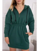 Zateplené šaty s kapucňou tmavo zelené Zateplené šaty s kapucňou tmavo zelené
