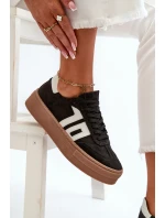 Dámské kožené tenisky na platformě černé model 21665868 - Zazoo Dámské kožené tenisky na platformě černé model 21665868 - Zazoo