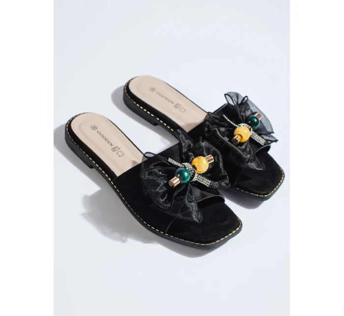 Trendy dámske čierne ponožky na plochom podpätku Trendy dámske čierne ponožky na plochom podpätku