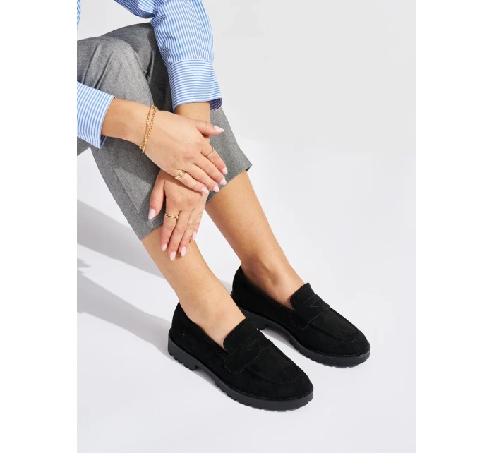 Zaujímavé dámske čierne mokasíny na platforme Zaujímavé dámske čierne mokasíny na platforme