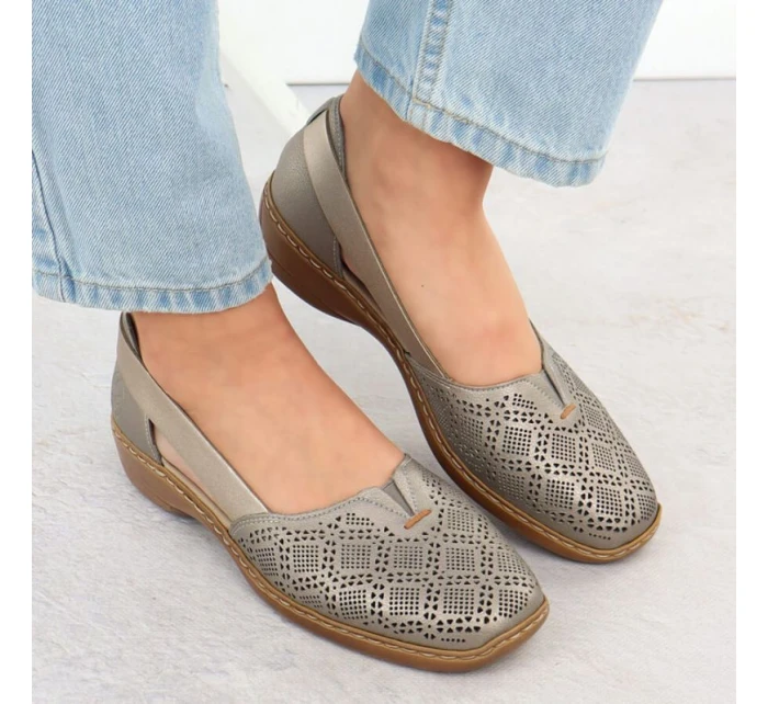 Dámska kožená pohodlná obuv lilac Rieker 41351-90