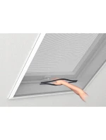 MOSKYTIÉRA NA STREŠNÉ OKNO 140X170 ČIERNY POLYESTER + PÁSIK NA SUCHÝ ZIPS