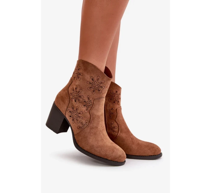 Členková obuv s čipkovaným zvrškom na podpätku, vyrobená z eko semišu, hnedá Nevishiia Členková obuv s čipkovaným zvrškom na podpätku, vyrobená z eko semišu, hnedá Nevishiia