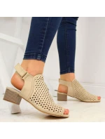 Dámské ažurové sandály béžové model 21904482 - Sabatina