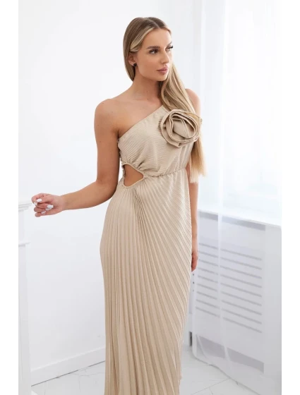 Plisované šaty s kvetom tmavo béžovej farby Plisované šaty s kvetom tmavo béžovej farby