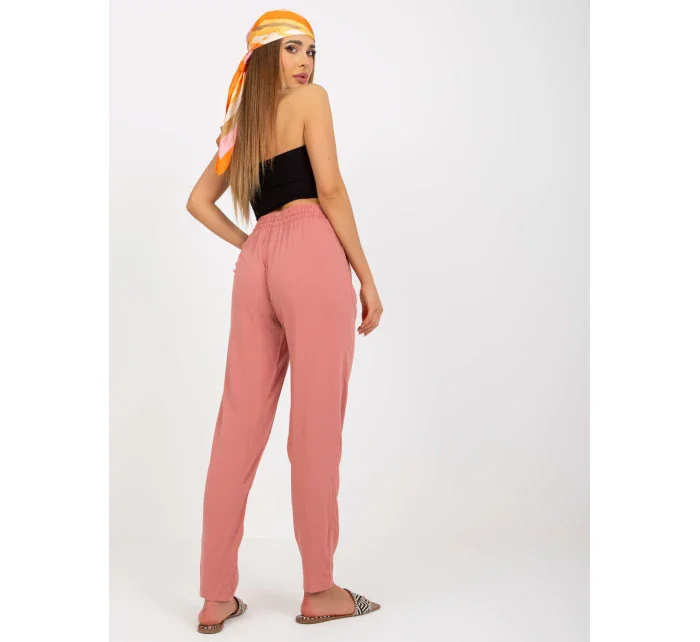 Kalhoty model 17462241 tmavě růžové - FPrice Kalhoty model 17462241 tmavě růžové - FPrice