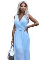 Dámské plisované šaty v barvě se širokým opaskem a výstřihem model 20159830 - numoco basic Dámské plisované šaty v barvě se širokým opaskem a výstřihem model 20159830 - numoco basic