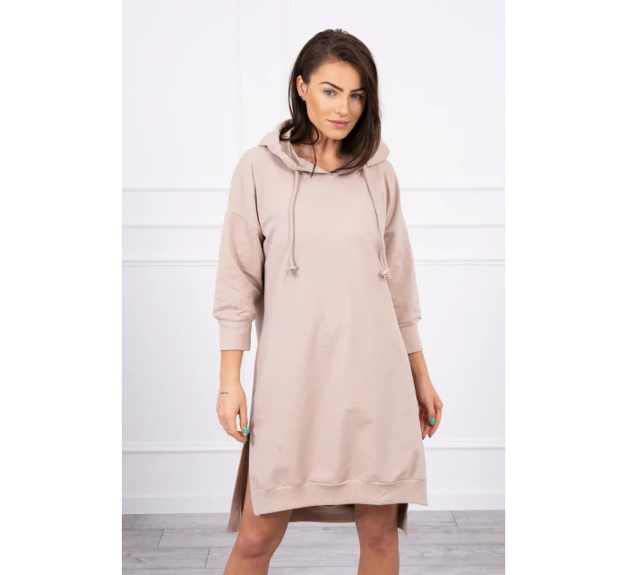 Šaty s kapucňou a dlhším chrbtom béžové Šaty s kapucňou a dlhším chrbtom béžové