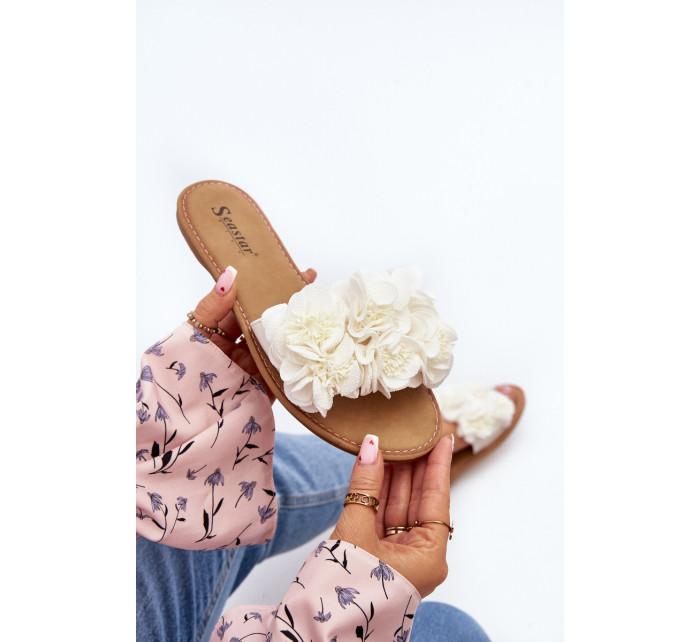 Dámske papuče s kvetmi biely slon