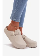 Dámské pěnové pantofle s páskem a sponou béžové model 21997775 - EVENTO