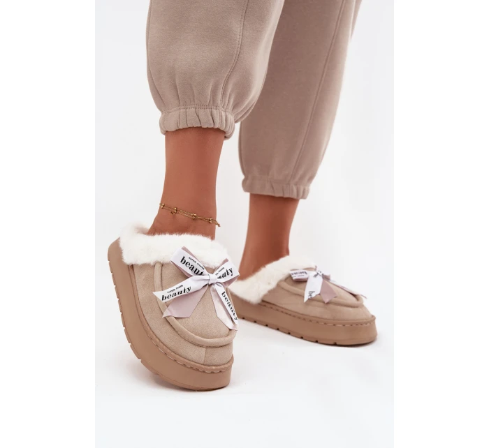 Dámske papuče s kožušinou a mašľou Fenella - béžové Dámske papuče s kožušinou a mašľou Fenella - béžové
