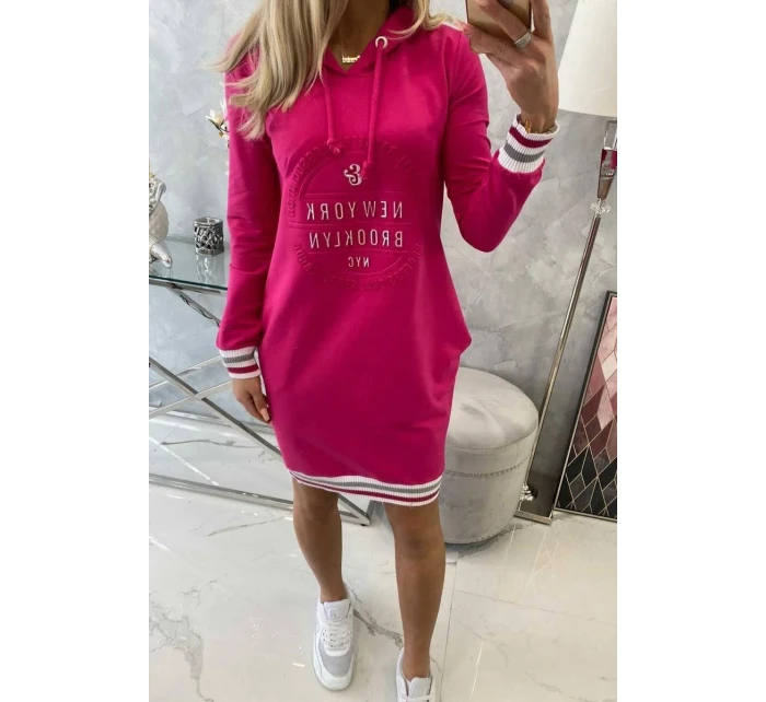 Brooklynské fuchsiové šaty Brooklynské fuchsiové šaty