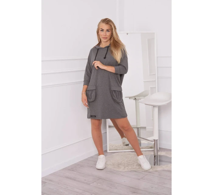 Šaty s kapucí v grafitové barvě