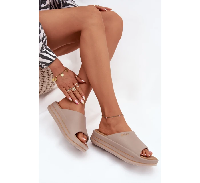 Dámské Pantofle Na Platformě Big Star model 21706422 Tmavě Béžové - Big Star Shoes Dámské Pantofle Na Platformě Big Star model 21706422 Tmavě Béžové - Big Star Shoes