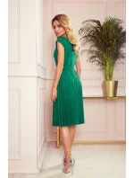 LILA - Plisované dámske šaty v fľaškovo zelenej farbe s krátkymi rukávmi 311-3