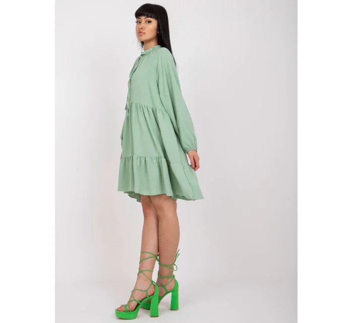 Sukienka DHJ SK model 18627909 pistacjowy - FPrice Sukienka DHJ SK model 18627909 pistacjowy - FPrice