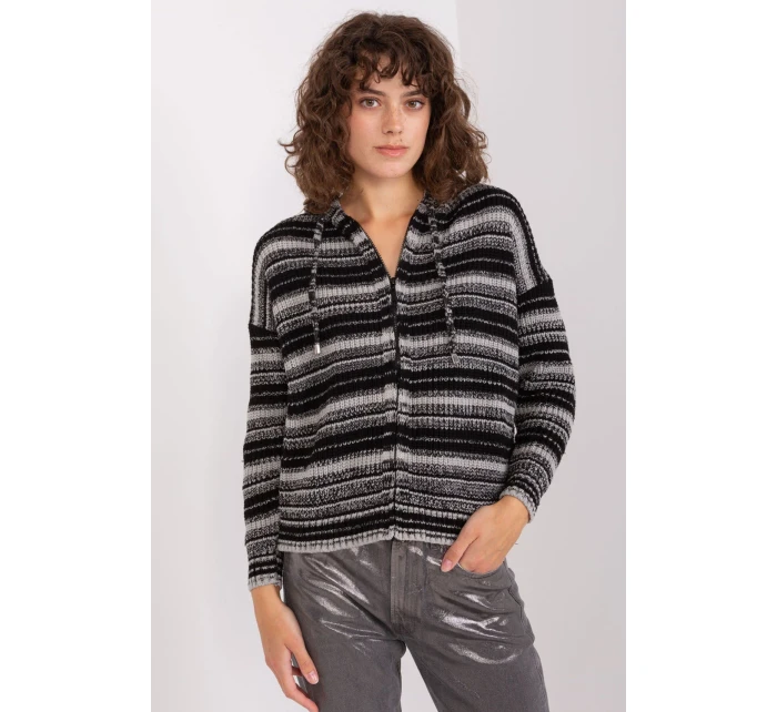 Sveter na gombíky model 190766 Badu