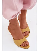 Žabky z semiše na podpatku Žluté model 22103096 - Boto