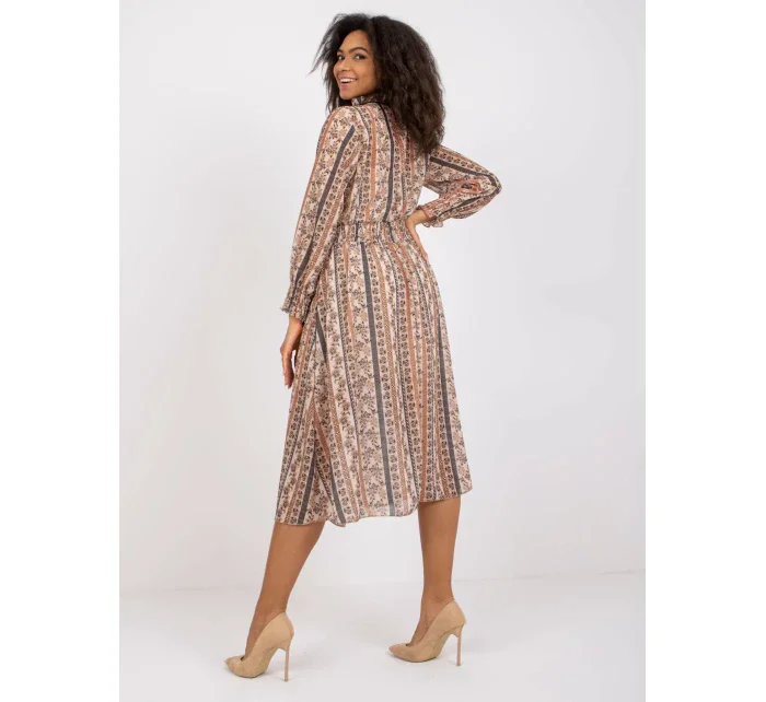 Sukienka DHJ SK ciemny bezowy model 19755080 - FPrice Sukienka DHJ SK ciemny bezowy model 19755080 - FPrice