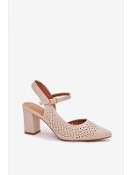 Sandále na podpätku model 226504 Vykročte štýlovo Sandále na podpätku model 226504 Vykročte štýlovo