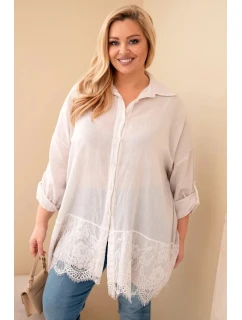 Dámske bavlnené tričko s čipkovým lemovaním v béžovej farbe