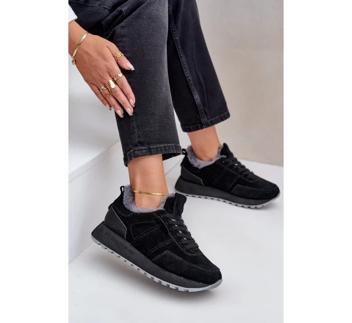 Semišové dámske tenisky s kožušinou a lesklým prvkom Big Star OO274580 Hi-Poly System black Semišové dámske tenisky s kožušinou a lesklým prvkom Big Star OO274580 Hi-Poly System black