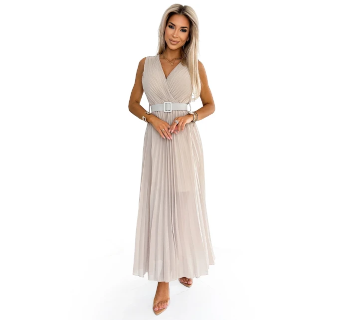 Béžové dámské plisované šaty se širokým opaskem a výstřihem model 20159832 - numoco basic Béžové dámské plisované šaty se širokým opaskem a výstřihem model 20159832 - numoco basic