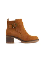 Moderní hnědé kotníčkové boty dámské na širokém podpatku Moderní hnědé kotníčkové boty dámské na širokém podpatku