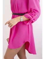 Šaty s delšími zády a pásem růžový Šaty s delšími zády a pásem růžový