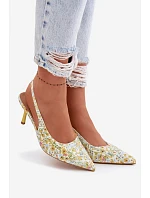 Zdobené dámské sandály na podpatku s květinovým vzorem Žluté model 22103138 - Boto