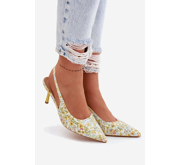 Zdobené dámské sandály na podpatku s květinovým vzorem Žluté model 22103138 - Boto
