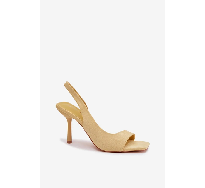 Sandále na podpätku model 225631 Vykročte štýlovo