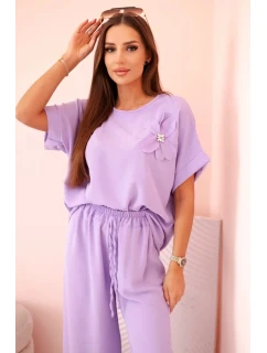 Dámsky viskózový set s ozdobným kvetom a širokými nohavicami - fuchsiová svetlofialová