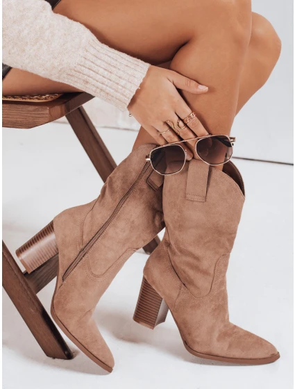 Dámské semišové kovbojské boty béžové Dstreet model 21993409 - FashionStreet Dámské semišové kovbojské boty béžové Dstreet model 21993409 - FashionStreet