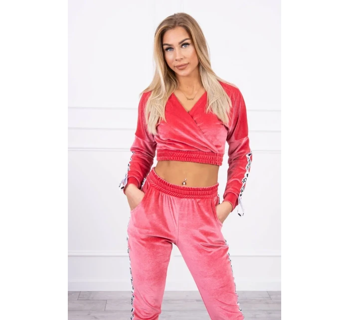 Velúrová súprava s nápisom Queen raspberry