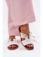 Skórzane Klapki Damskie Na Płaskim Obcasie Zazoo 3022 Białe Skórzane Klapki Damskie Na Płaskim Obcasie Zazoo 3022 Białe