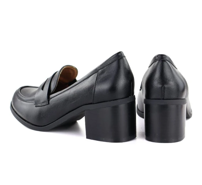 Černá dámská obuv na podpatku model 22015036 - M. Daszyński Černá dámská obuv na podpatku model 22015036 - M. Daszyński