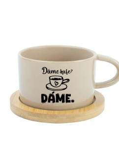DÁME KAFE? DÁME. - krémový hrníček makronka 200 ml